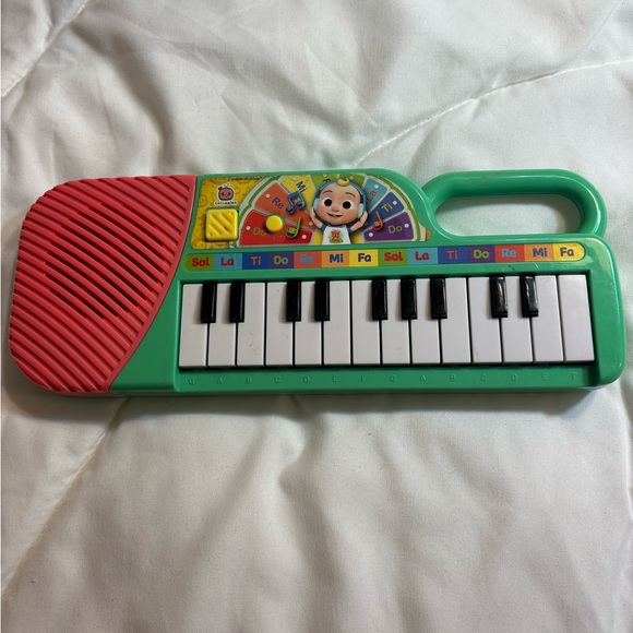 CoComelon Other - CoComelon First Act Musical Keyboard Piano Toy, 23 Keys - Multicolor